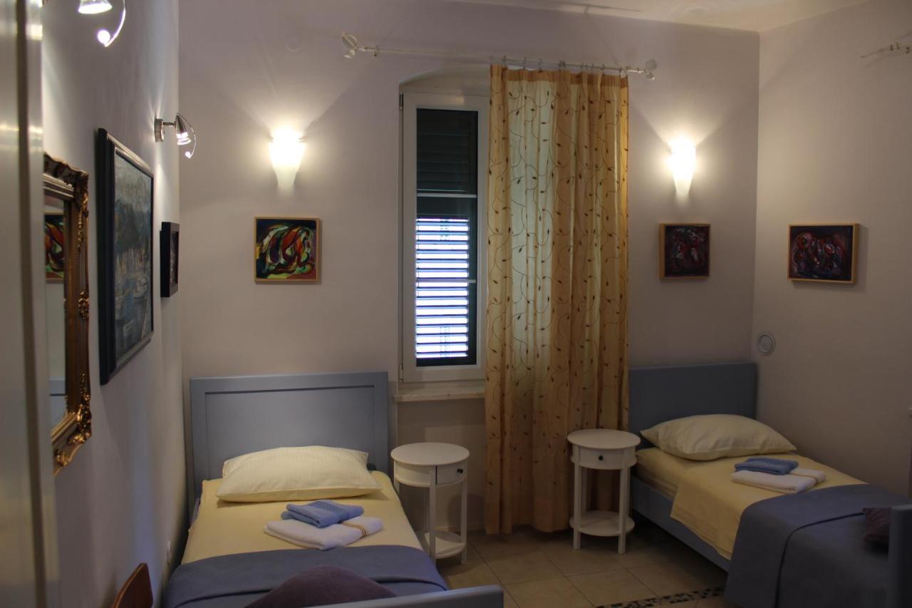 Adagio Theatre Apartment
